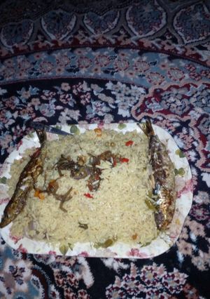 A picture of Simple Jallop rice with fish.