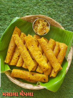 મસાલા થેપલા (Masala Thepla Recipe In Gujarati) રેસીપી મુખ્ય ફોટો