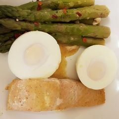 A picture of Honey Dijon Salmon.