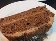 Una foto de bizcocho de naranja sin gluten