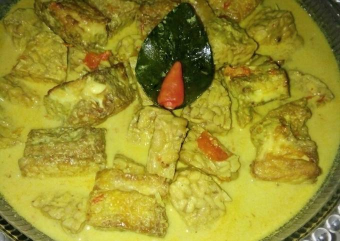 Cara Gampang Menyiapkan Telur Tempe Bumbu Kuning, Lezat Sekali