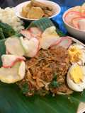 3. Gado Gado Jakarta - Ikon Kuliner Indonesia