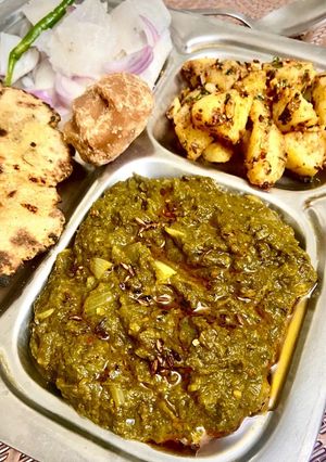 सरसों का साग रेसिपी मुख्य फोटो
