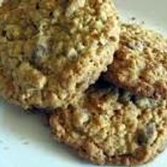 A picture of Oatmeal honey cookies.