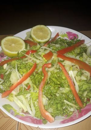 Una foto de Ensalada rústica