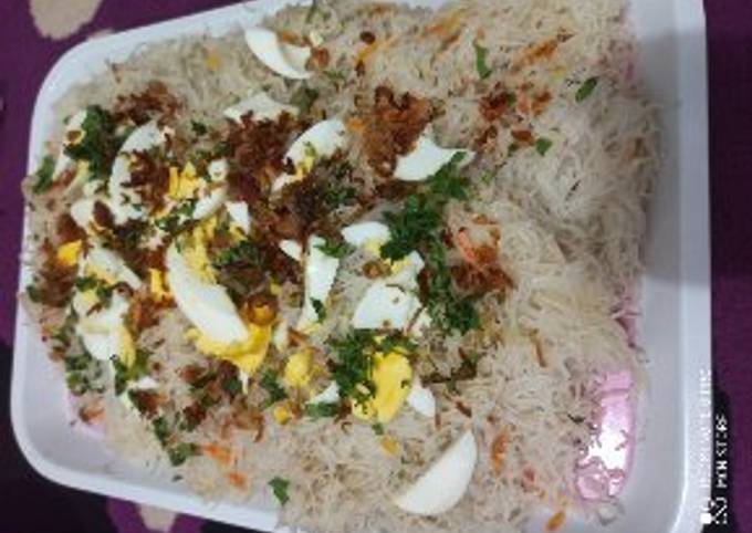 Bagaimana Menyiapkan Bihun Goreng, Enak Banget