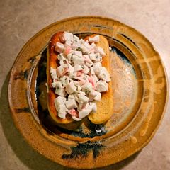 A picture of Crab Rolls.