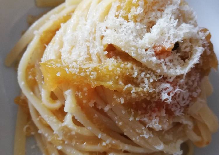 Linguine in salsa verde