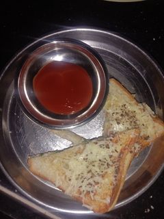 ચીઝ મસાલા સેન્ડવીચ(Cheese Masala Sandwich Recipe in Gujarati) રેસીપી મુખ્ય ફોટો