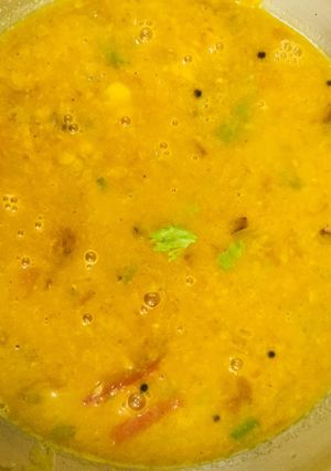 A picture of Sambhar daal.