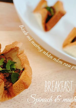 Hình của món Spinach & mushroom toast - ăn dặm.