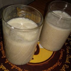 A picture of Khajoor milkshake.