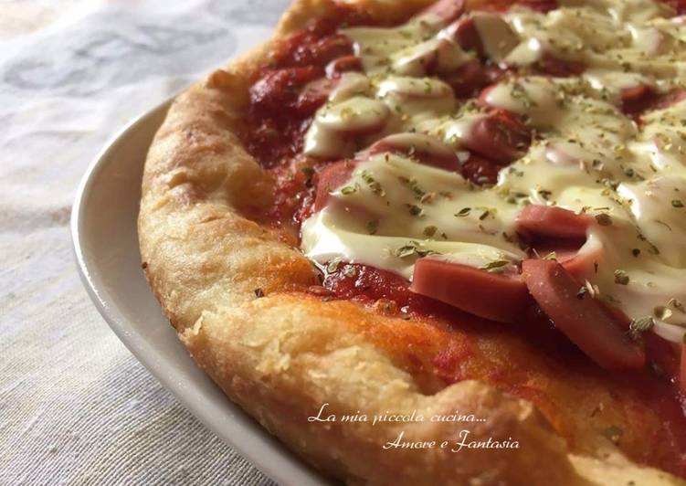 Ricetta Pizza Soffice E Croccante Di La Mia Piccola Cucina Amore E Fantasia Cookpad