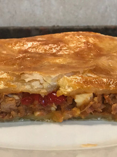 Una foto de Empanada hojaldrada de atún