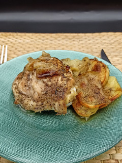 Una foto de Contramuslos de pollo sin piel al horno