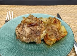 Una foto de Contramuslos de pollo sin piel al horno
