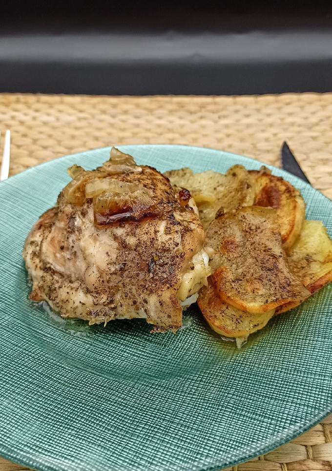 Una foto de Contramuslos de pollo sin piel al horno