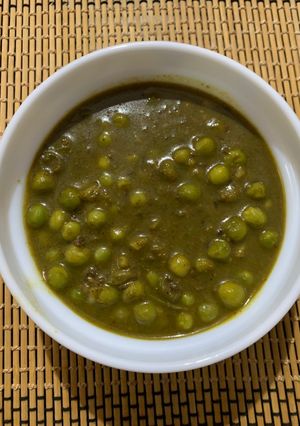 A picture of Green peas masala Satvik and no tomato.