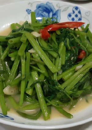 豆腐乳炒空心菜 的食譜成品照片