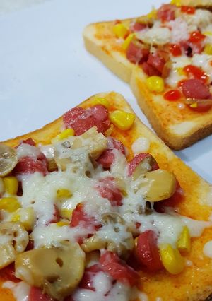 Foto resep Pizza Roti Tawar Topping Sosis Jamur