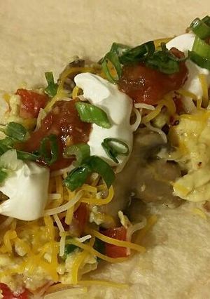 A picture of Mushroom & Bell Pepper Breakfast Burritos.