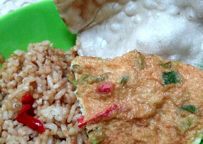 Langkah Mudah untuk Membuat Nasi goreng bumbu seger topping telur
nyamnyam, Bikin Ngiler