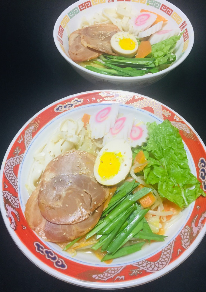 Una foto de Japanese Udon Noodles Miso Ramen 🍜