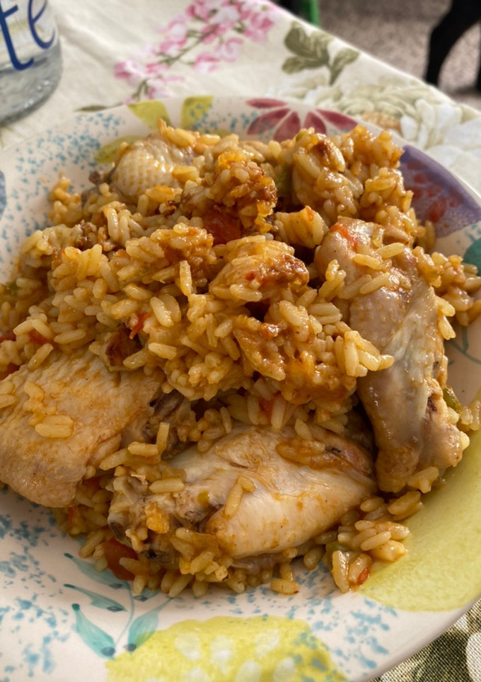 Una foto de Arroz con pollo