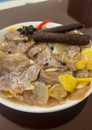 Hình của món Bắp bò ngâm mắm.