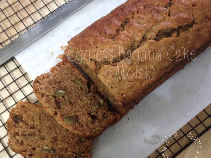 Langkah Mudah untuk Menyiapkan Eggless Banana Cake (moist) yang Lezat Sekali