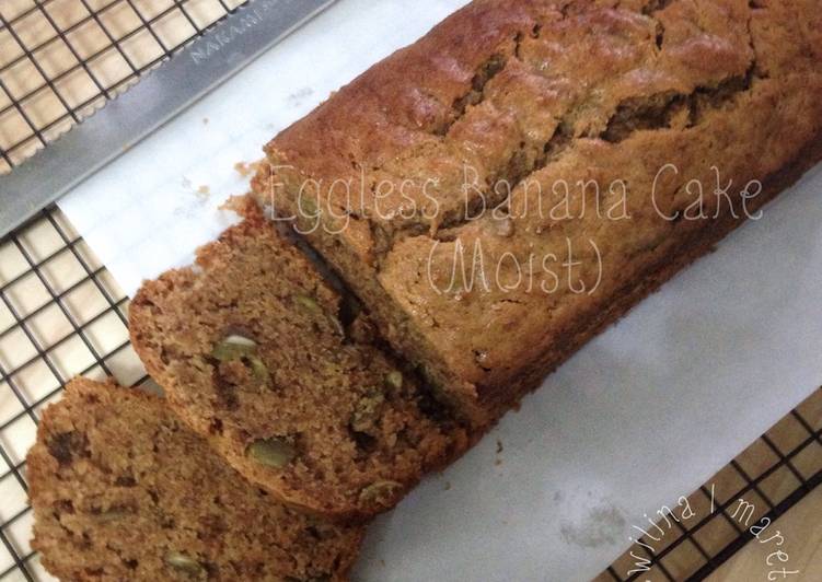 Eggless Banana Cake (moist)