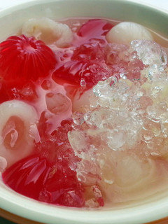 A picture of Jello Fruit Punch.