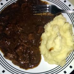 A picture of Beef and Coke in Slow cooker.