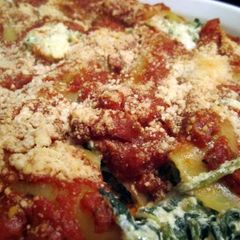 A picture of Spinach & Cheese Manicotti.