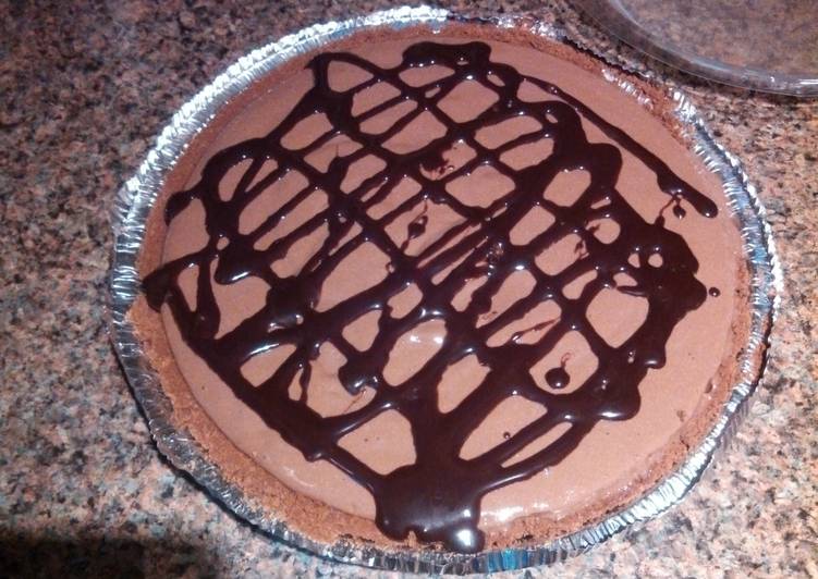 Steps to Make Favorite Chocolate Turtle Cheese Cake