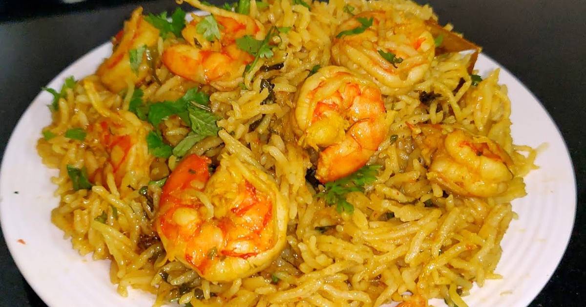 Prawns pulao in pressure cooker in 15 minutes Recipe by Shaheen Syed