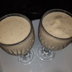 A picture of Apple and banana smoothie.