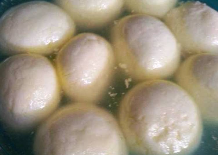 How to Prepare Award-winning Sponge Rasgulla