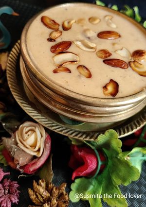 A picture of Makhana butterscotch kheer.