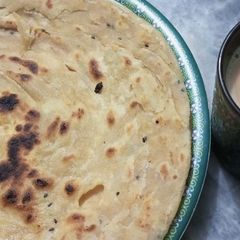A picture of Kalonji Paratha.