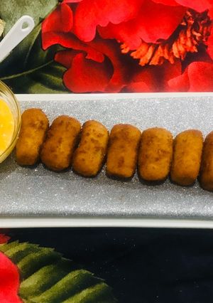A picture of Crispy cheesy crocklets.