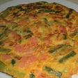 Tortilla de espárragos, ajetes y jamón cocido