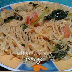 A picture of Bihun goreng.