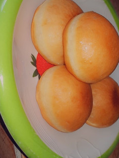 A picture of Plain doughnuts.