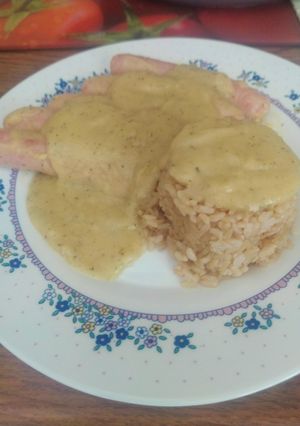 Una foto de Longanizas de pollo en salsa