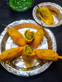 जोधपुरी मिर्ची वड़ा (Jodhpuri Mirchi vada recipe in Hindi) रेसिपी मुख्य फोटो