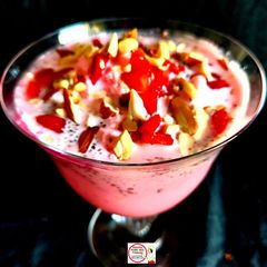 A picture of Strawberry Ice cream Smoothie.