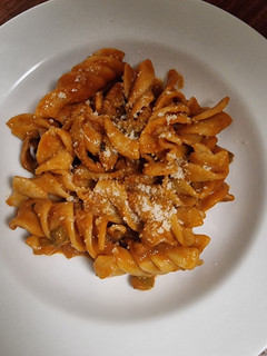 Una foto de Pasta picante con calamares