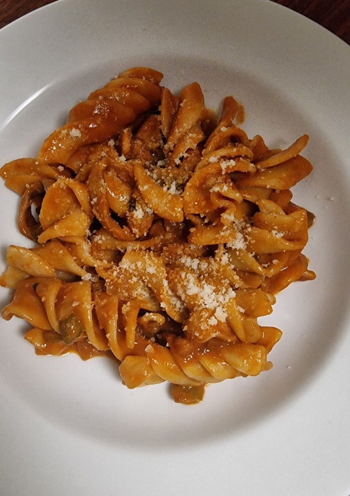 Una foto de Pasta picante con calamares