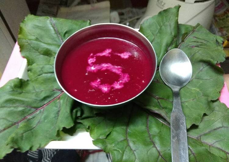 Recipes for Winter soups Chukandar (beet root) soup